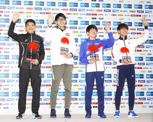 東京マラソン2019でMGCファイナリストとなりチケットが贈呈される、左から今井、堀尾、藤川、神野（撮影・河田真司）