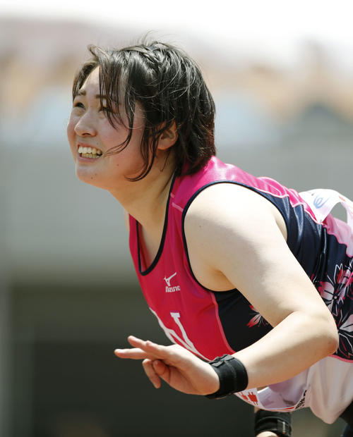 女子やり投げ　64メートル36の日本新記録をマークして優勝した北口榛花（共同）