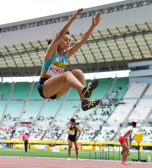女子走り幅跳び　6メートル07の記録で6位となる高良彩花（撮影・清水貴仁）