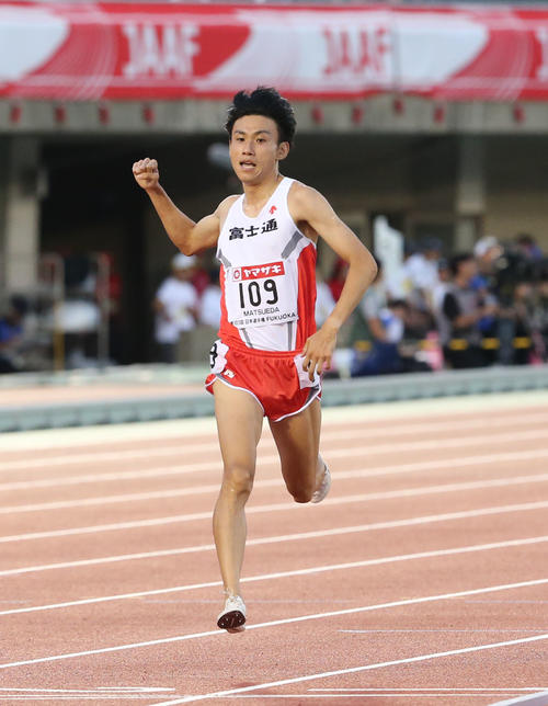男子5000メートル決勝　優勝した松枝博輝（撮影・梅根麻紀）