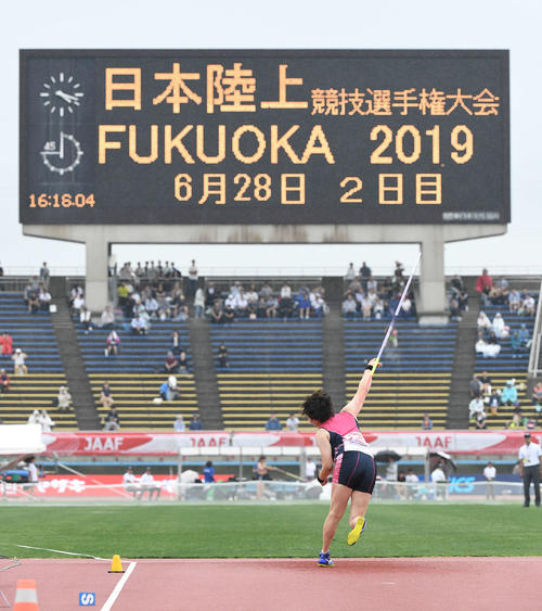 女子やり投げ決勝で6本目を投げる北口（撮影・鈴木みどり）
