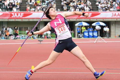 女子やり投げ決勝の4本目で、自身が直前に出した大会新記録を更新した北口（撮影・鈴木みどり）
