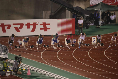 男子100m決勝 優勝したサニブラウン・ハキーム(撮影・栗木一考)=2019年6月28日、博多の森陸上競技場