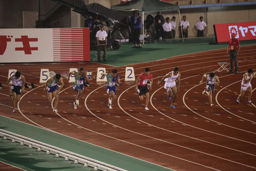 男子100m決勝 優勝したサニブラウン・ハキーム(撮影・栗木一考)=2019年6月28日、博多の森陸上競技場