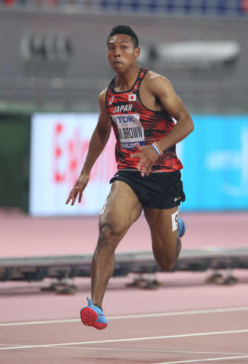 男子100メートル準決勝1組、10秒15の5着となったサニブラウン（撮影・河野匠）