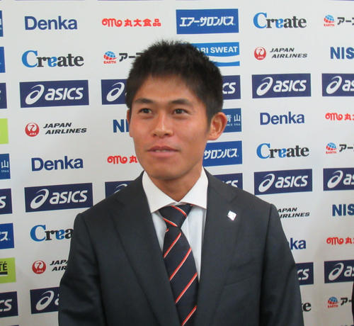 世界選手権に向けて出発した川内優輝（撮影・益田一弘）