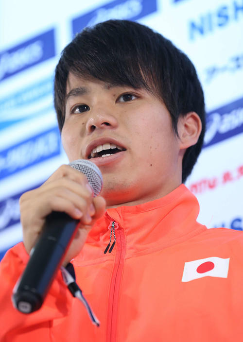 男子20キロ競歩の前日会見に臨んだ池田（撮影・河野匠）