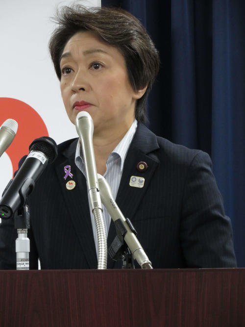 定例会見を行った橋本聖子五輪相（撮影・近藤由美子）