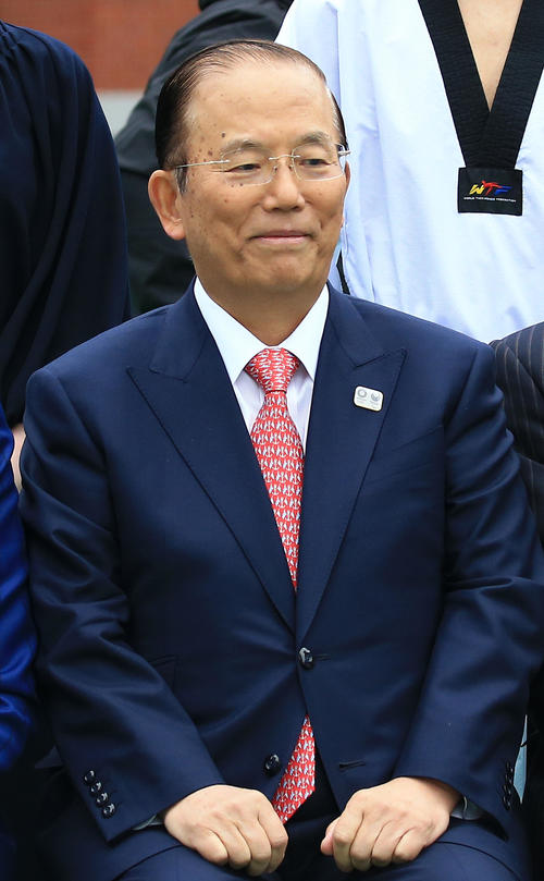 武藤敏郎事務総長（19年3月撮影）