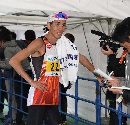 福岡国際マラソン　2時間14分56秒で15位に終わった佐藤悠基（撮影・今浪浩三）