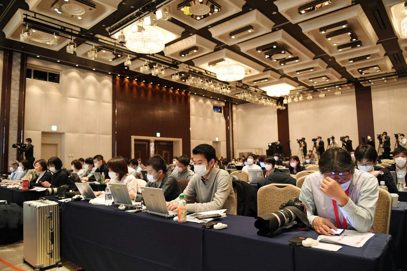 東京マラソン2020　プレスカンファレンスにマスクを付けて臨む報道陣（撮影・滝沢徹郎）