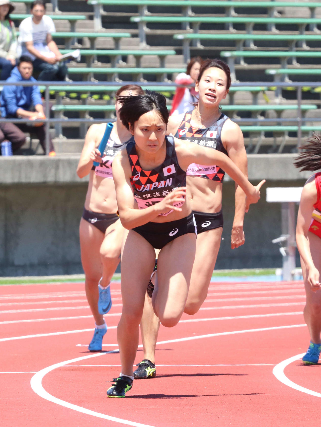 18年7月の日中韓3カ国交流大会女子400リレーで日本の4走を務めた御家瀬