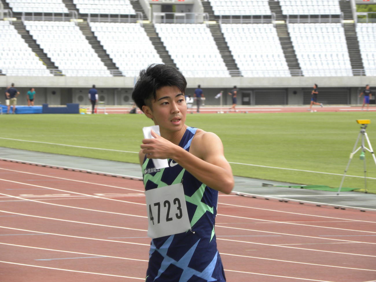 陸上の大阪選手権男子100メートル予選を走り終えた多田修平（撮影・松本航）