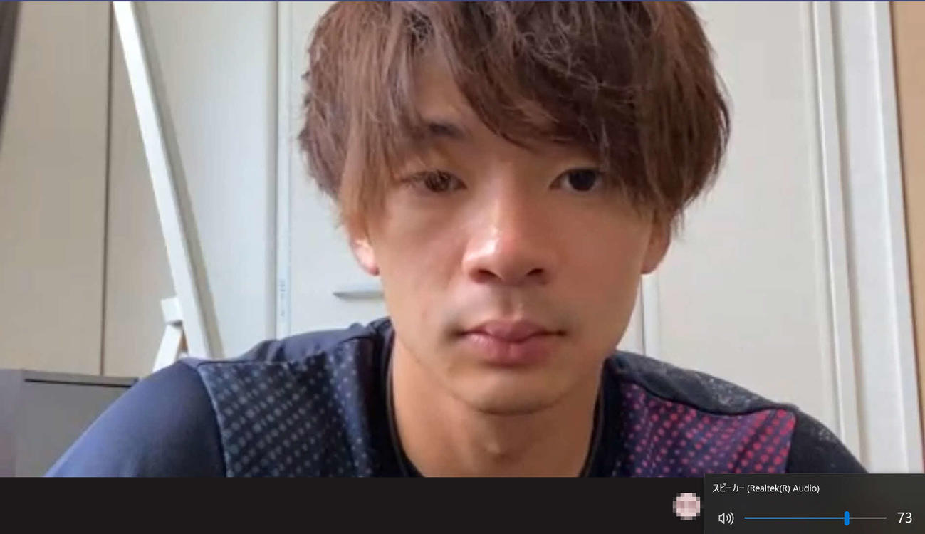 オンライン取材に応じる陸上男子110メートル障害の金井（一部加工）
