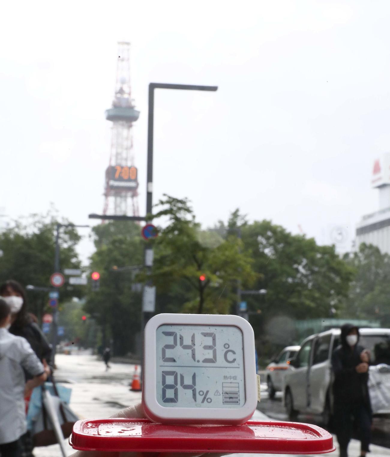 東京五輪　札幌マラソンコース　大通り公園　スタート地点　午前7時　24・3℃（撮影・黒川智章）
