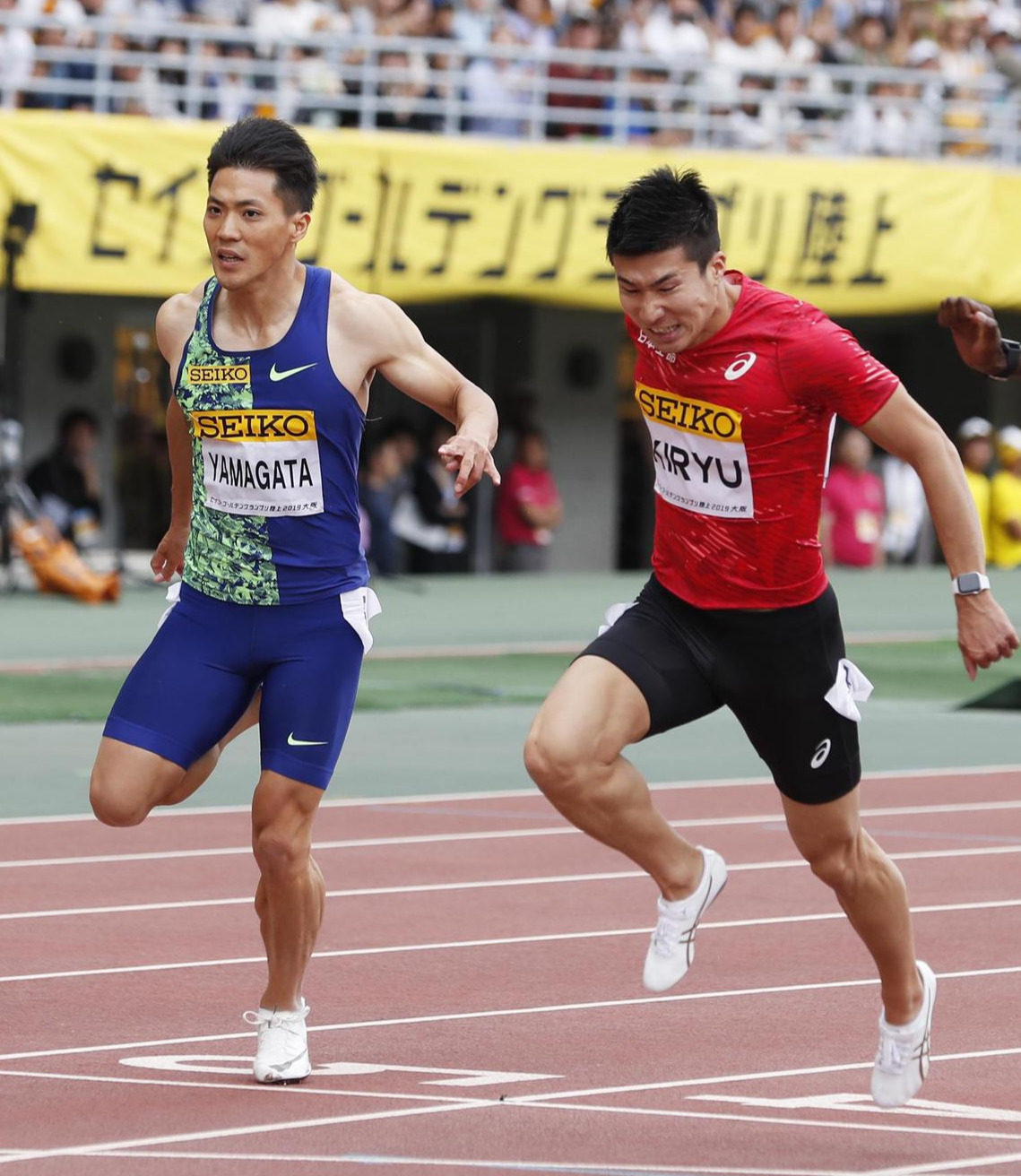 昨年大会のフィニッシュシーン。日本人対決は、僅差で桐生が逃げ切った。（写真提供　フォート・キシモト）