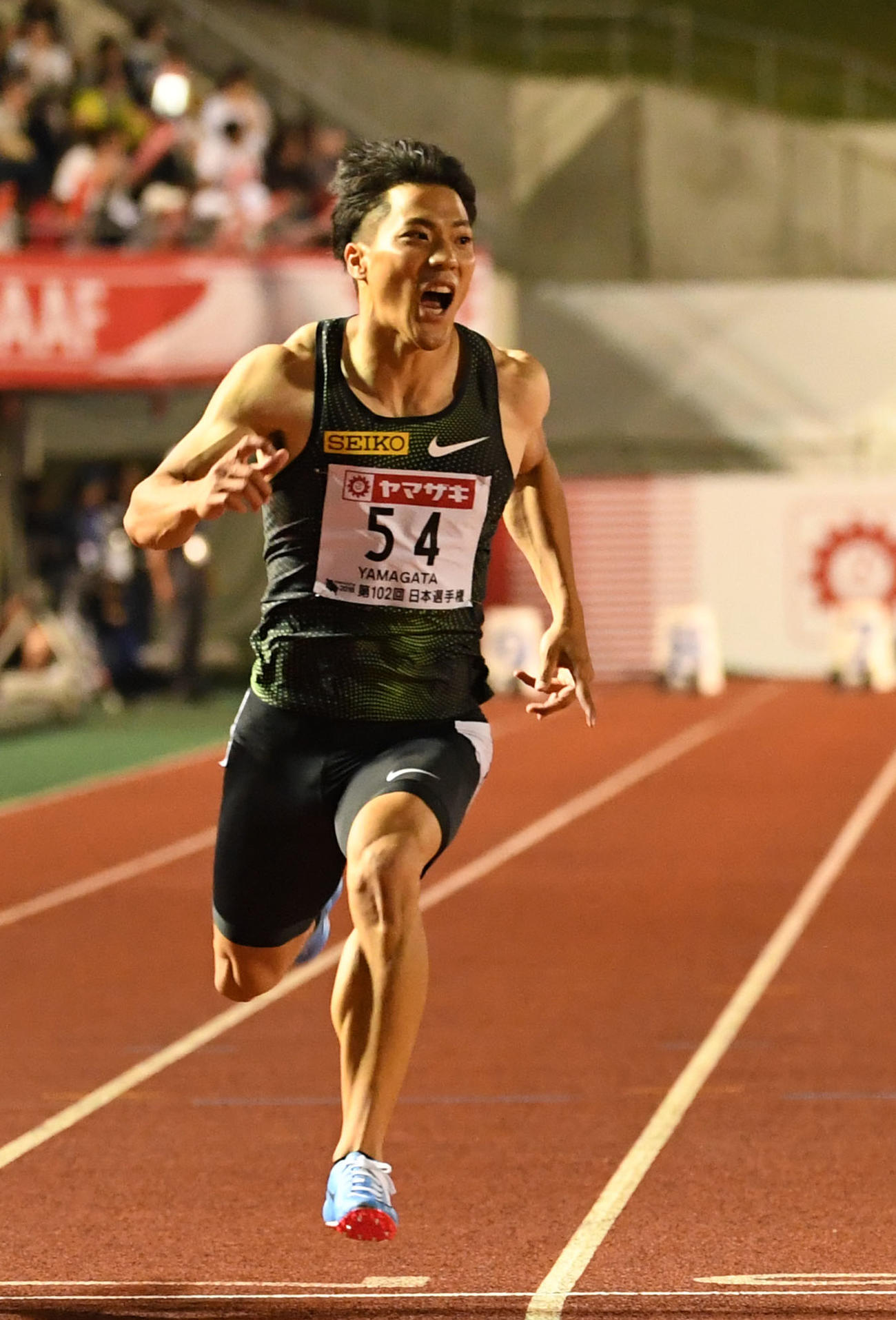 18年6月、日本選手権男子100メートル決勝で、10秒05で優勝を決める山県