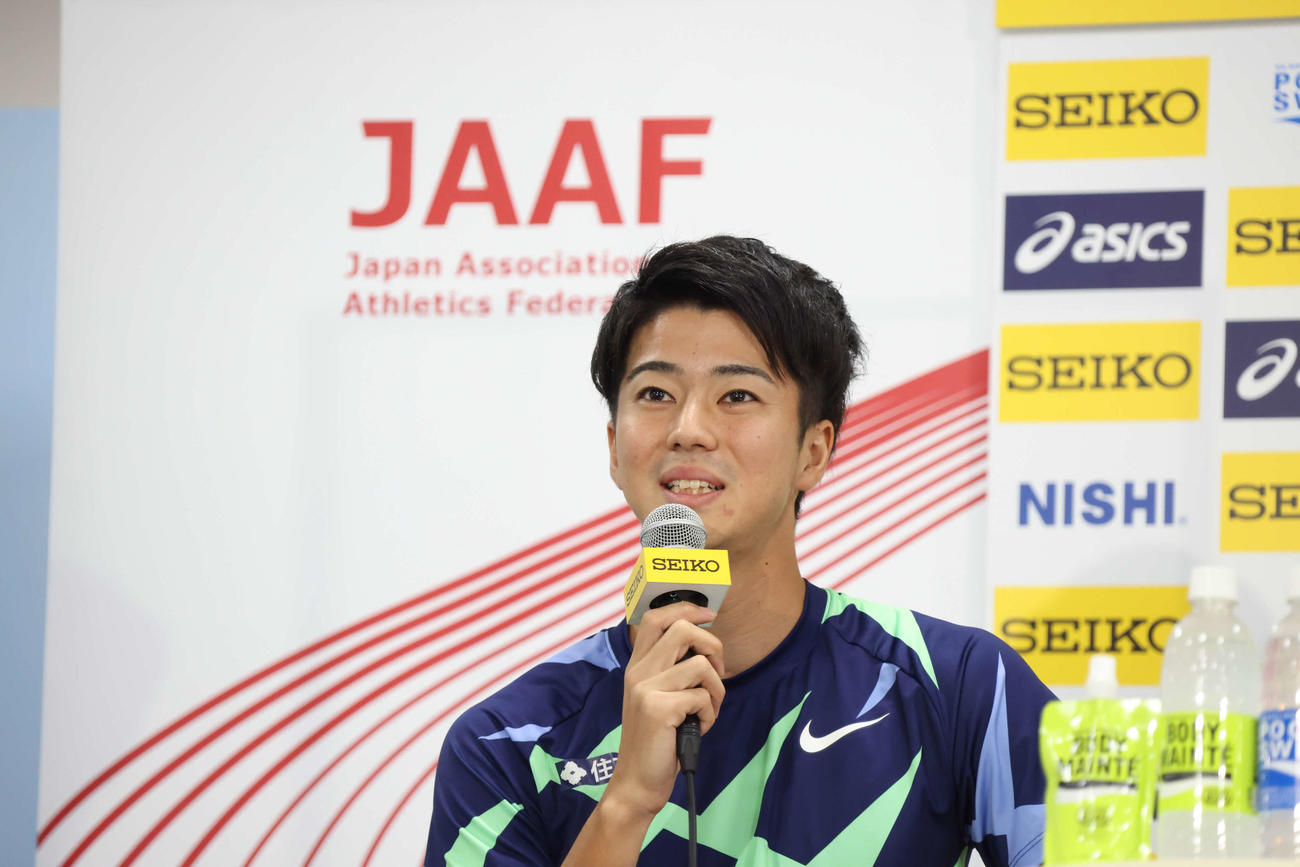 陸上のセイコー・ゴールデングランプリ前日会見に臨んだ男子100メートルの多田（日本陸連提供）