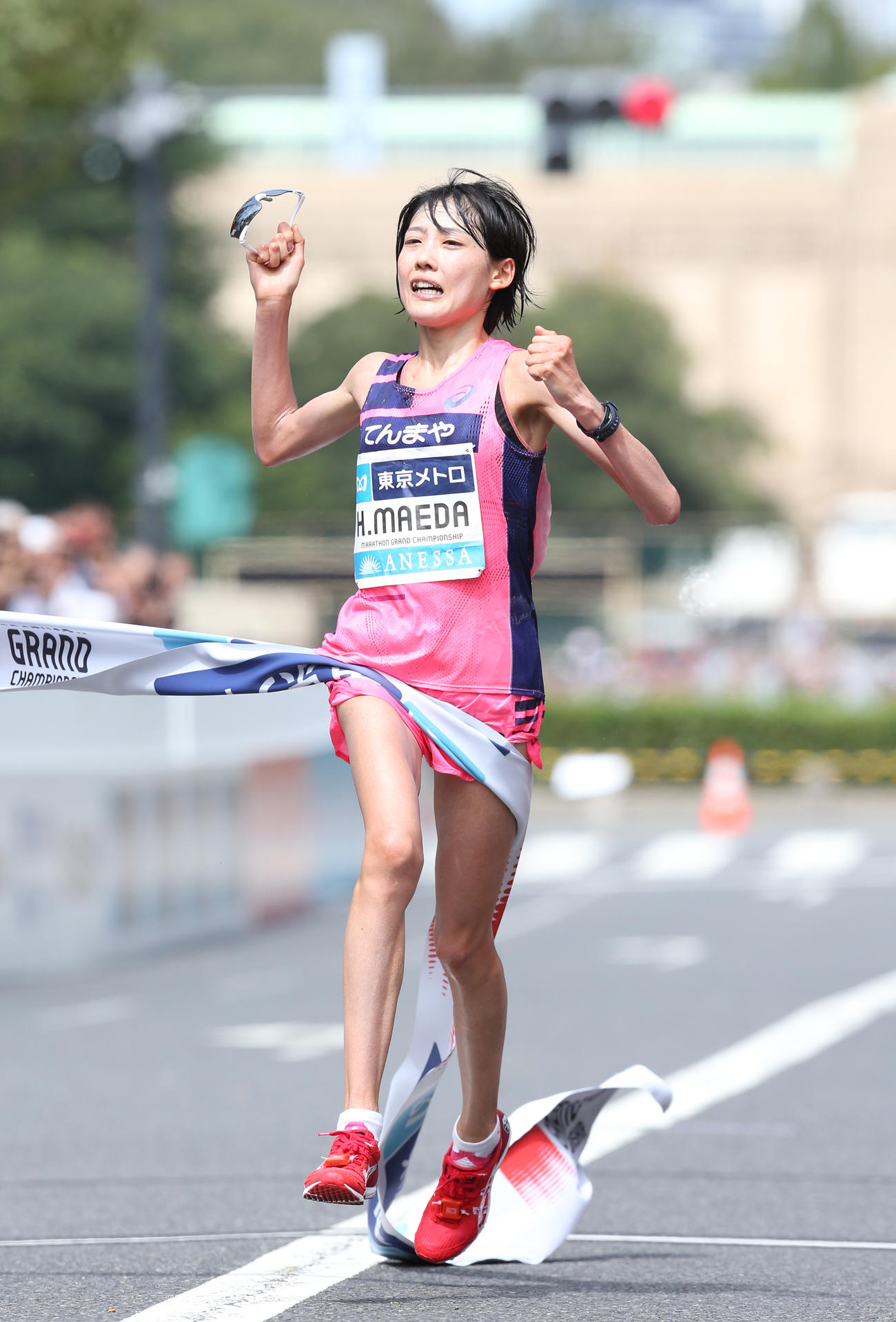 MGC女子で優勝のゴールテープを切る前田穂南（2019年9月15日撮影）