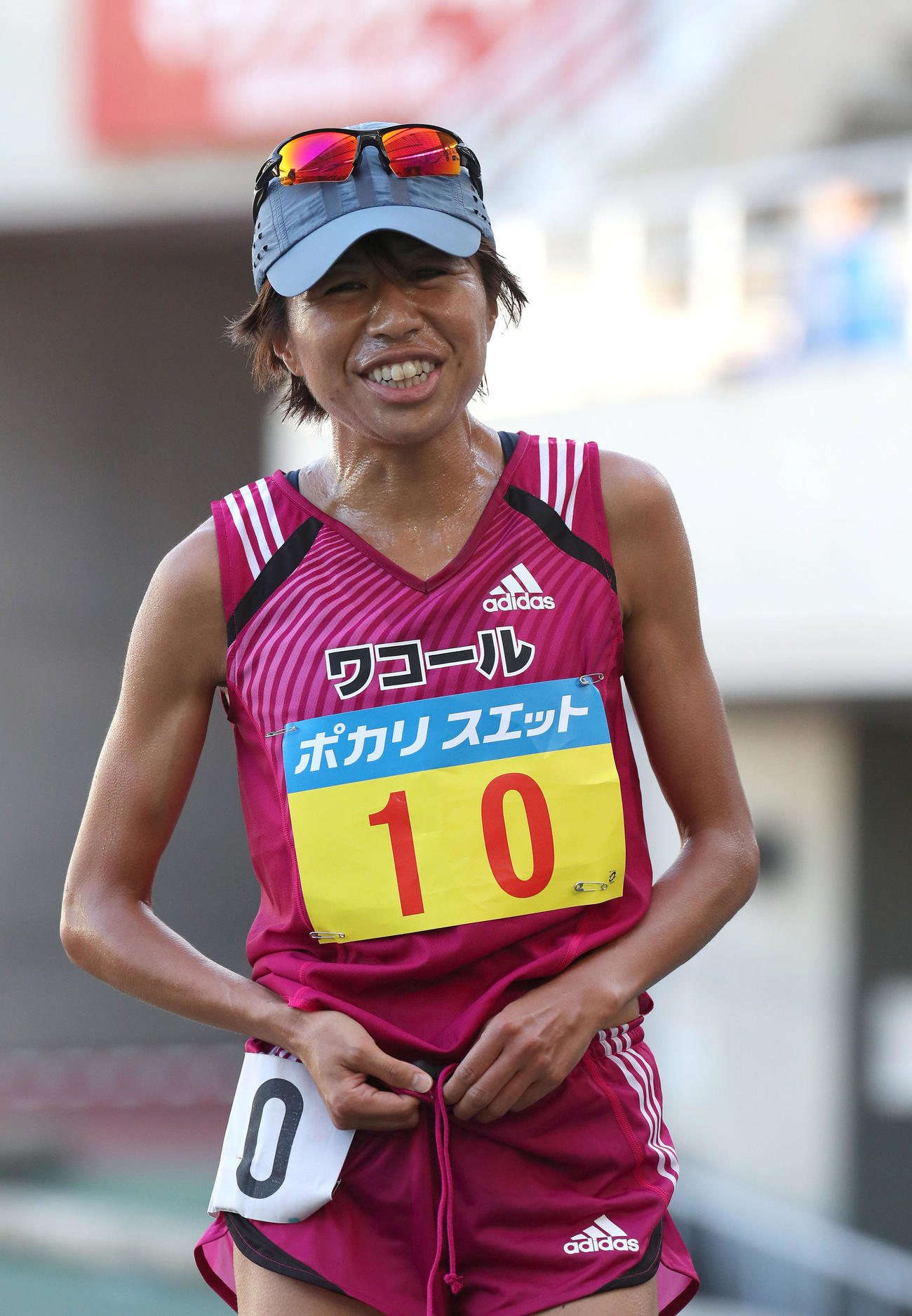 関西実業団陸上競技選手権大会　女子5000メートル決勝　15分39秒32で2位でゴールして悔しい表情を見せる福士加代子（撮影・白石智彦）
