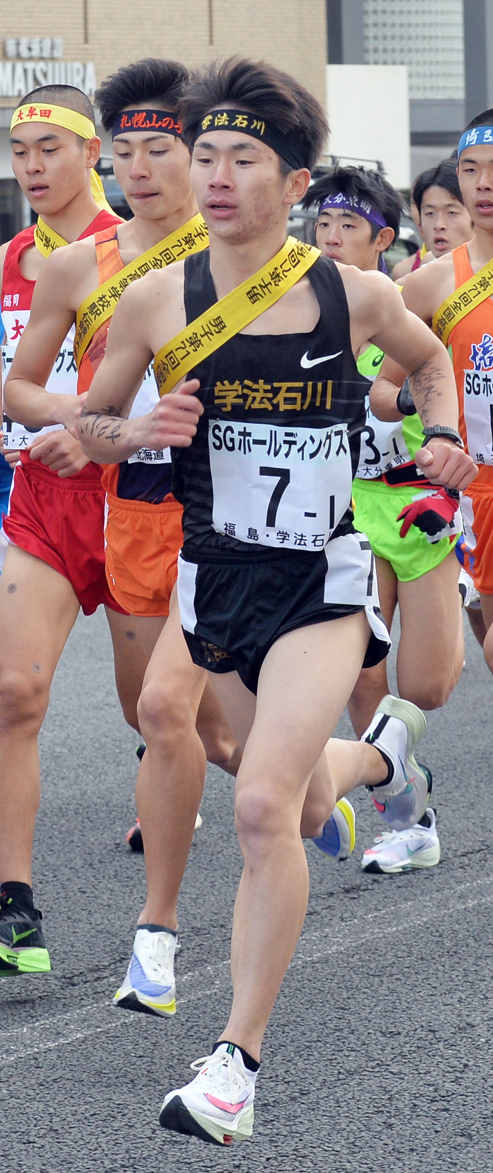 1区を務めた学法石川・山口（手前）（撮影・佐藤究）