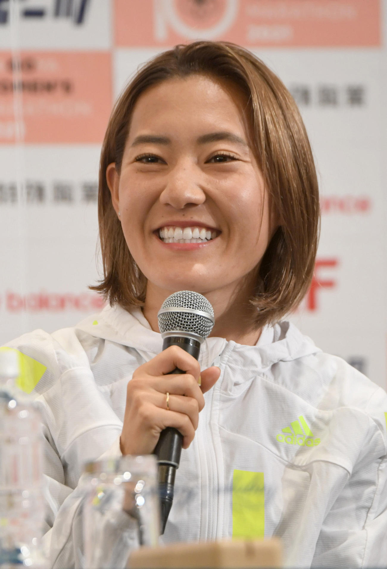 名古屋ウィメンズマラソンを前に、記者会見する岩出玲亜（代表撮影）