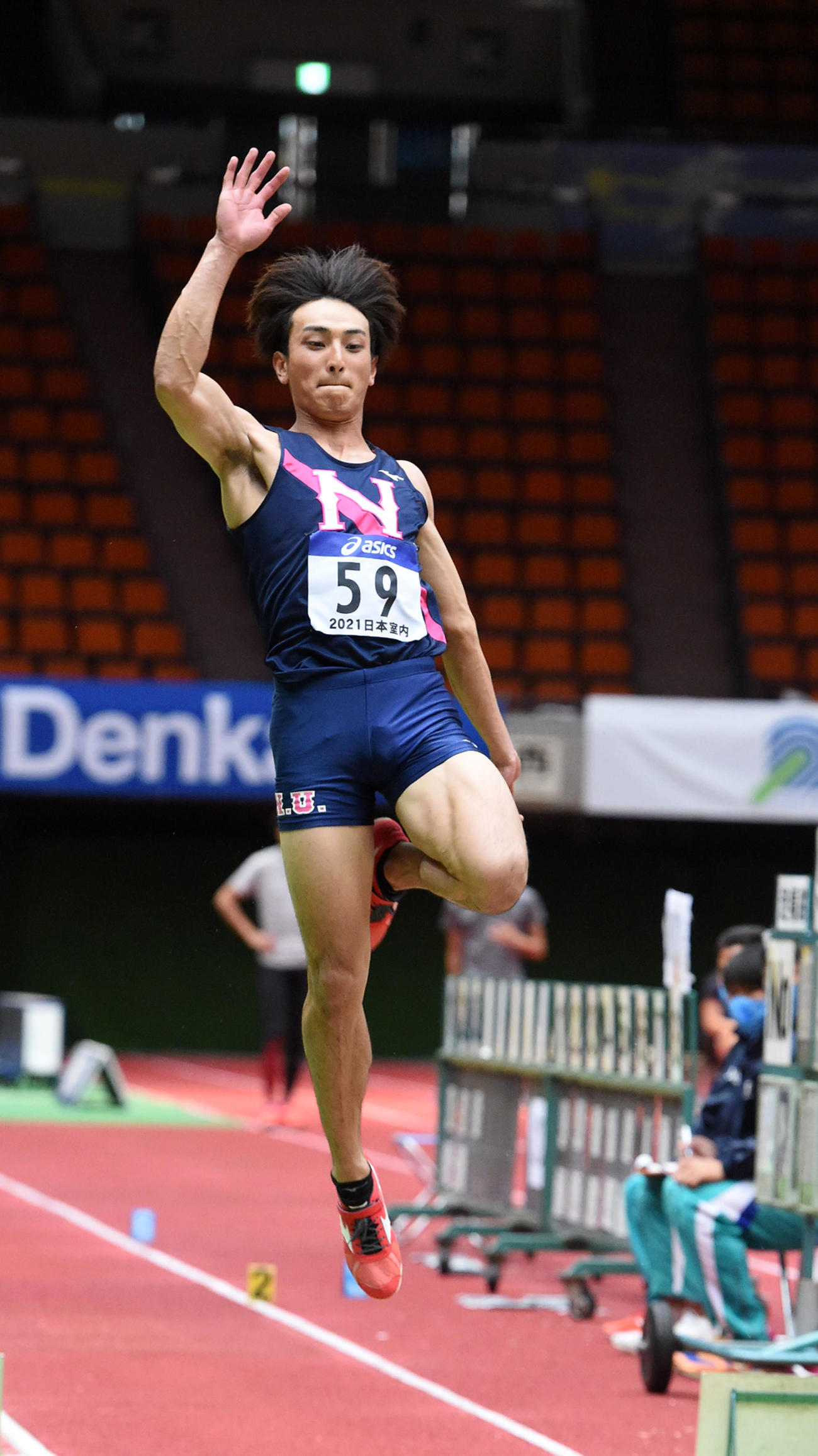 男子走り幅跳び、8メートル19の室内日本新をマークした橋岡優輝（撮影・前岡正明）