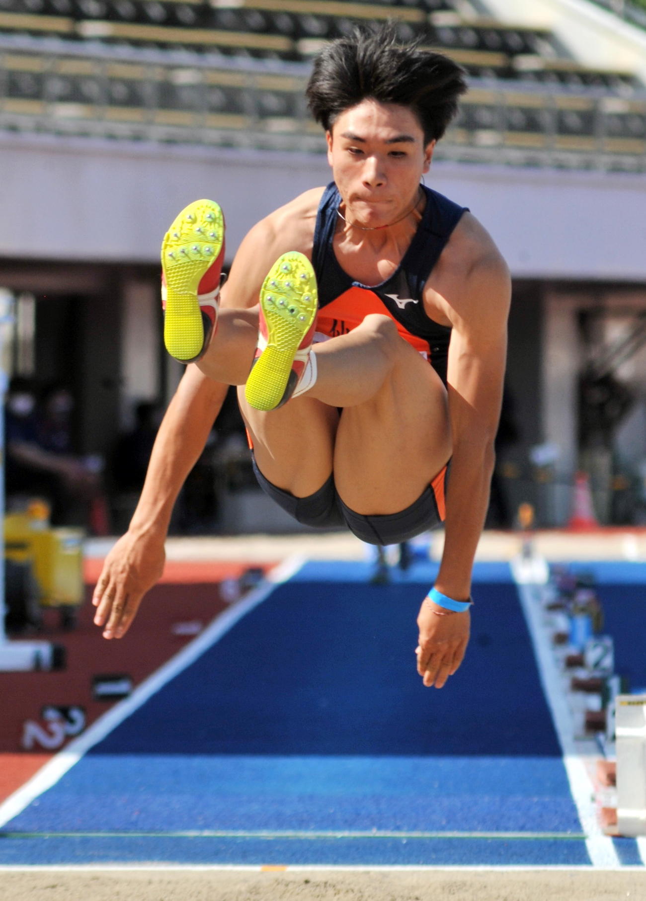 7メートル43の大会新で男子走り幅跳びを制した仙台西・渡辺（撮影・佐々木雄高）