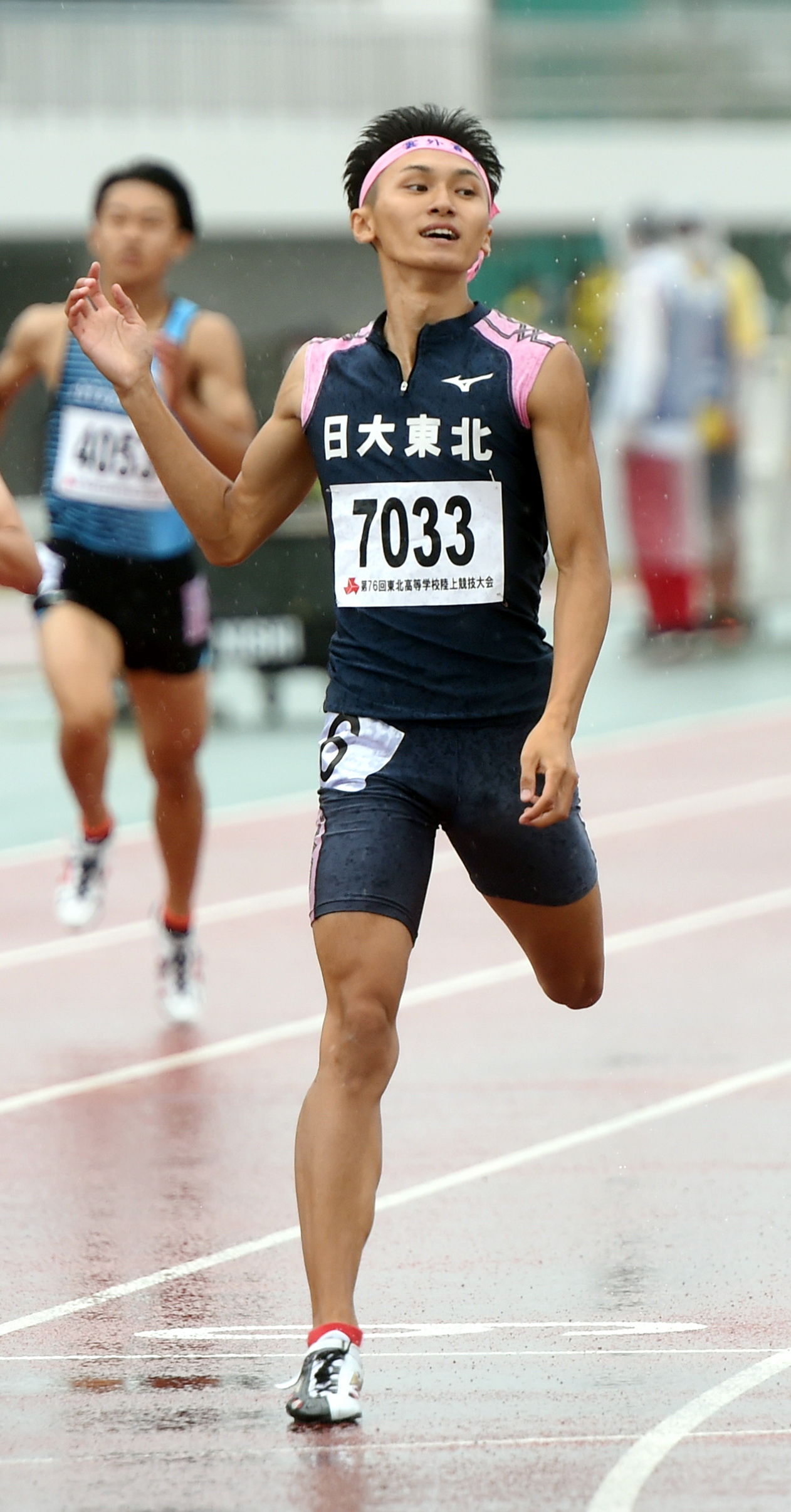 男子400メートルで優勝した日大東北・町田