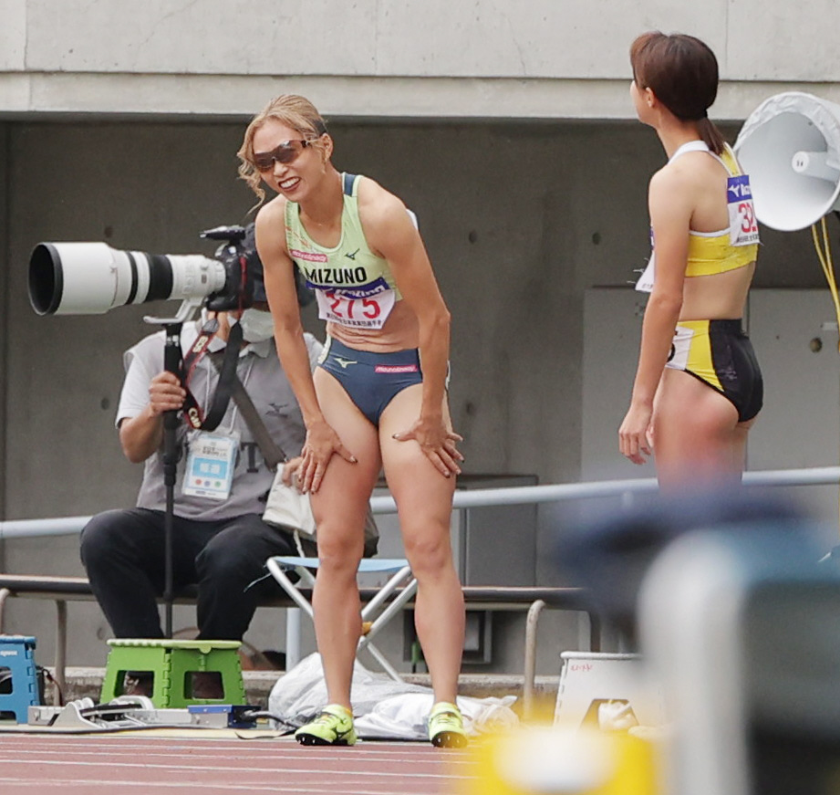女子200メートル予選1組　25秒20でこの組7位となる和田麻希（撮影・清水貴仁）