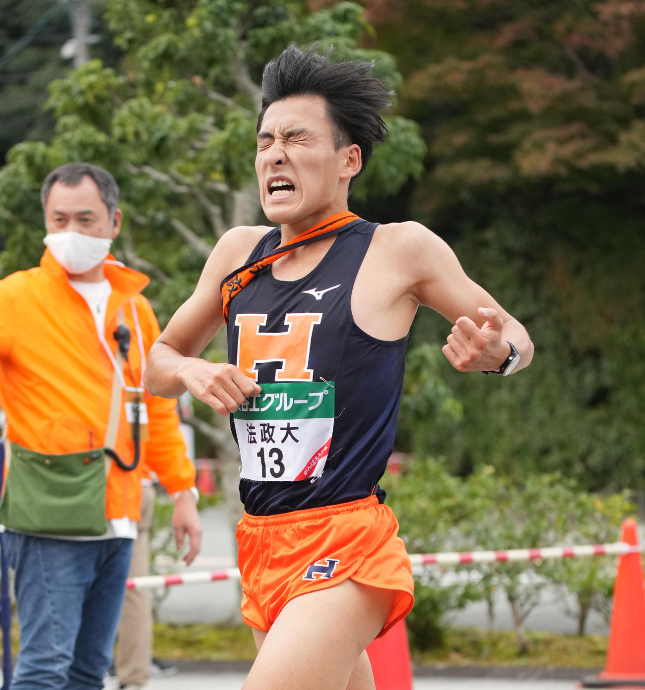 第53回全日本大学駅伝　9位でゴールする法政大・河田（撮影・森本幸一）