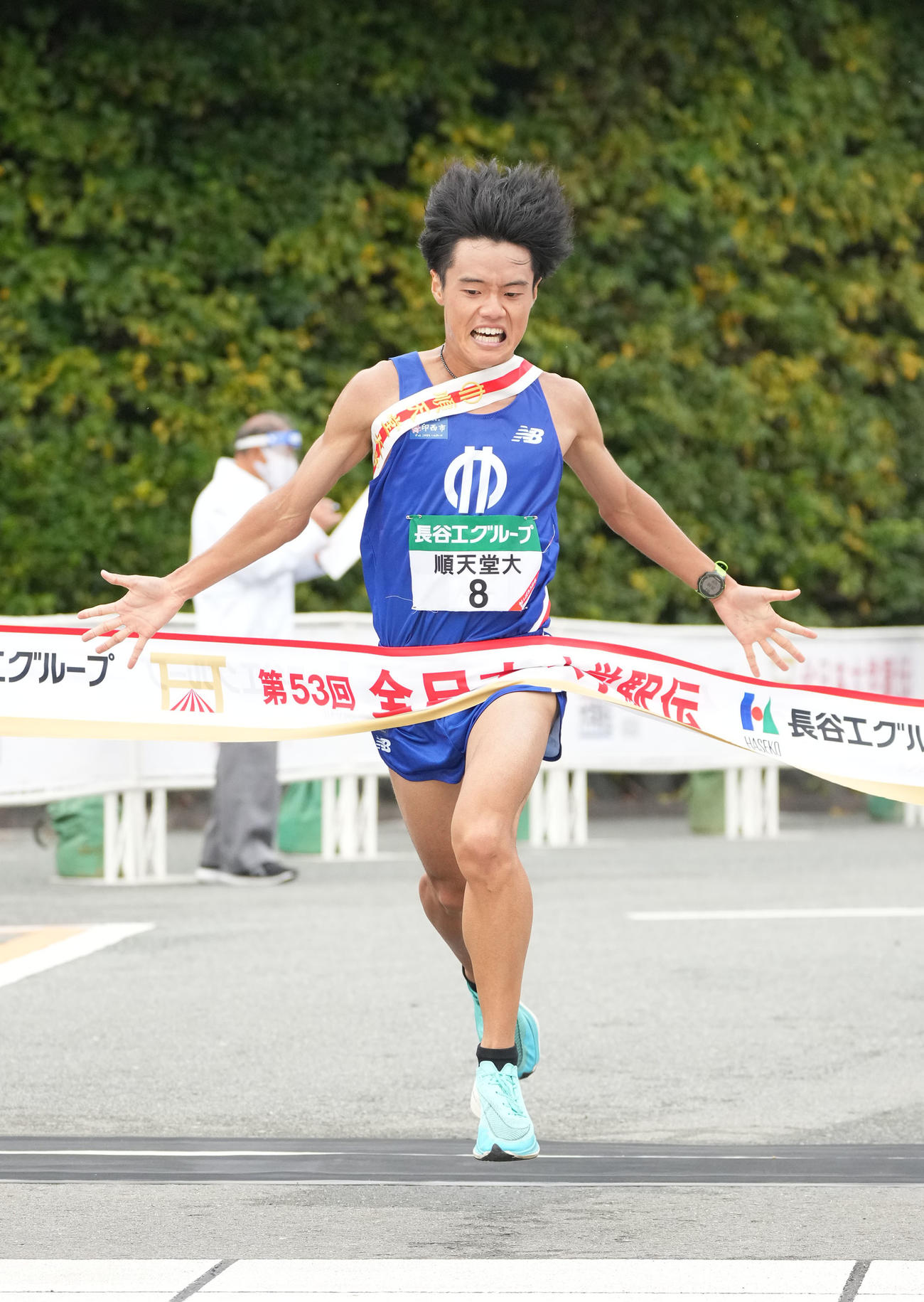 第53回全日本大学駅伝　3位でゴールする順天堂大・四釜（撮影・森本幸一）