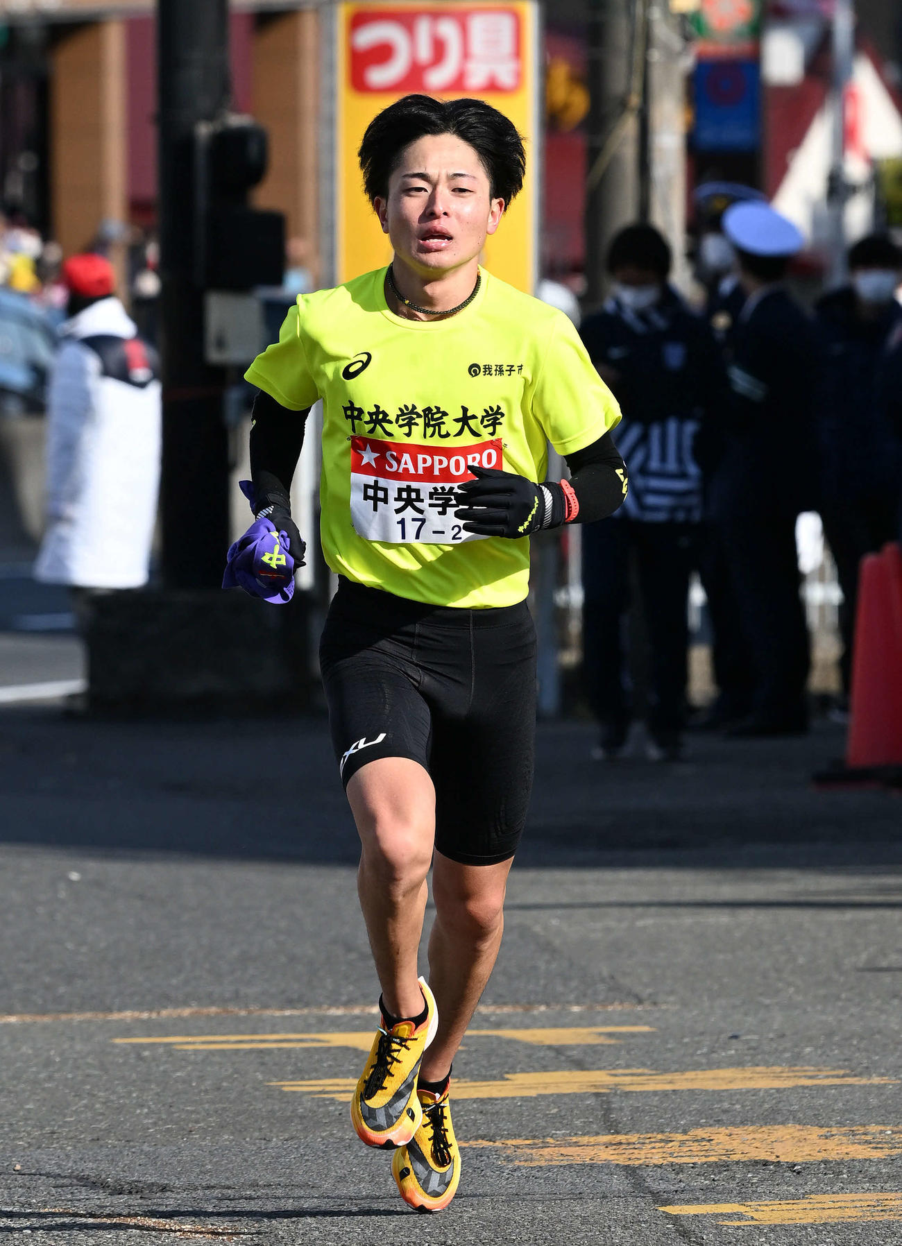 力走する中央学院大2区吉田礼（撮影・滝沢徹郎）