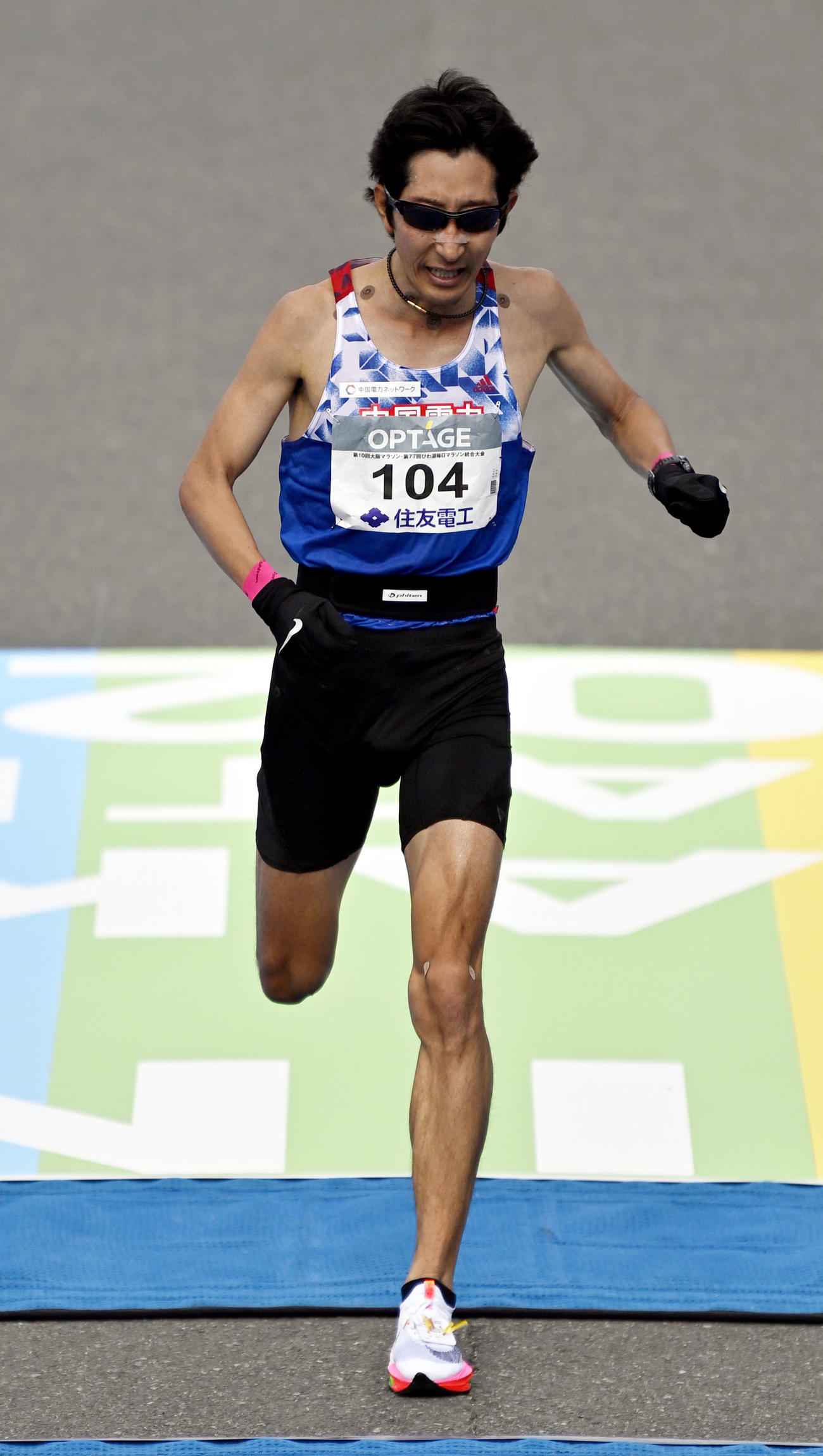 大阪マラソン・びわ湖毎日マラソン統合大会で5位の岡本直己（共同）