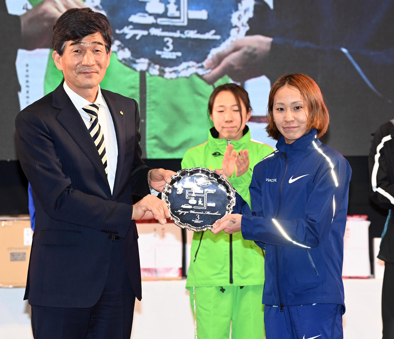 表彰式に出席した安藤友香（撮影・前岡正明）