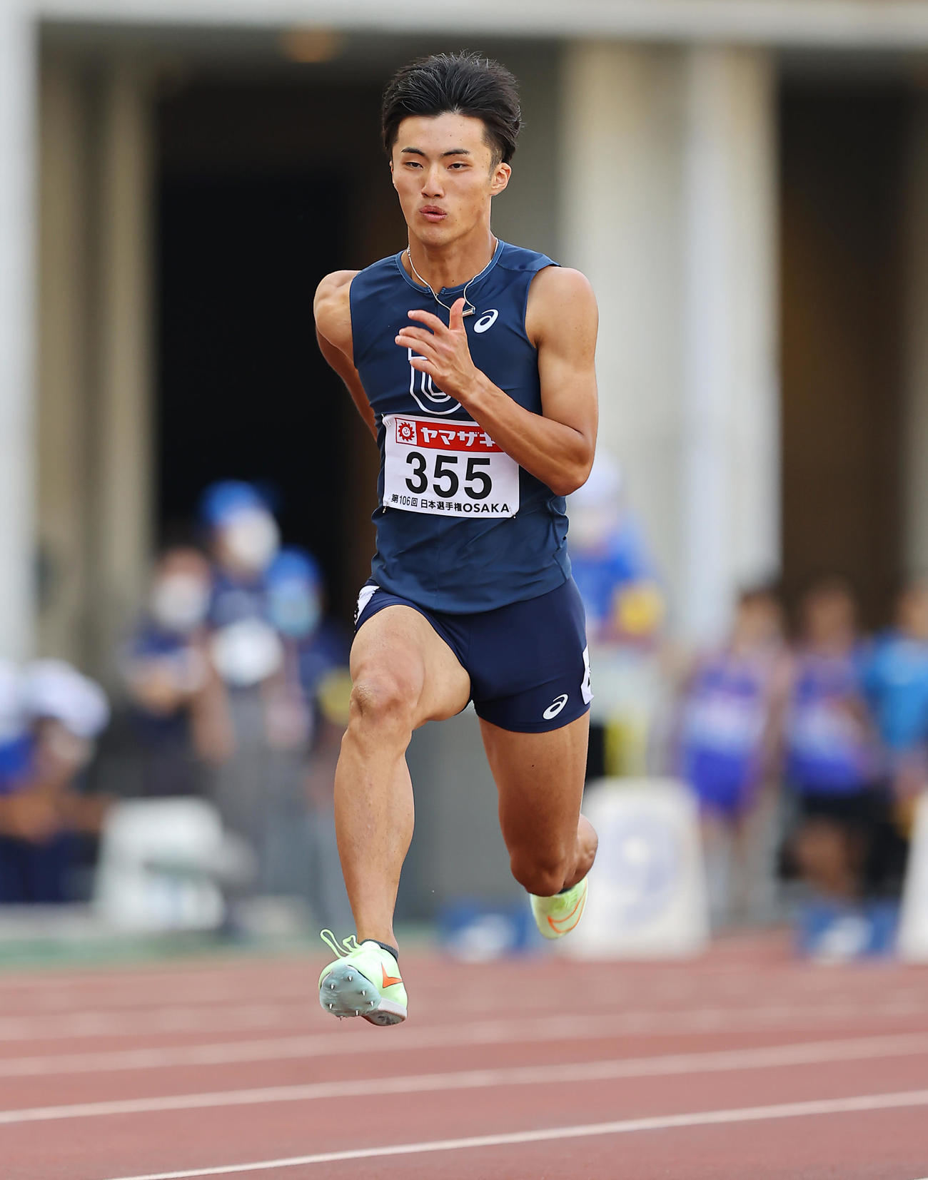 男子100メートル予選、力走する柳田（撮影・垰建太）