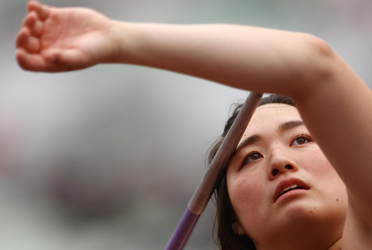 女子やり投げ決勝、やりを手にイメージする北口（撮影・垰建太）