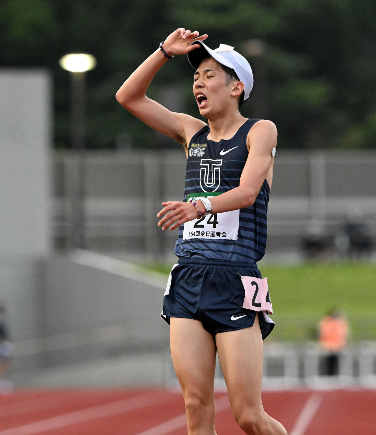 男子1万メートル　2組　2位の東洋大熊崎（撮影・たえ見朱実）