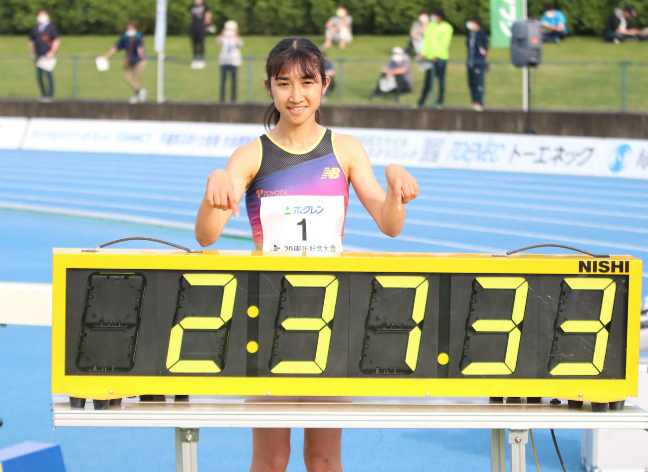女子1000メートルで2分37秒33で日本記録を更新した田中（撮影・山崎純一）