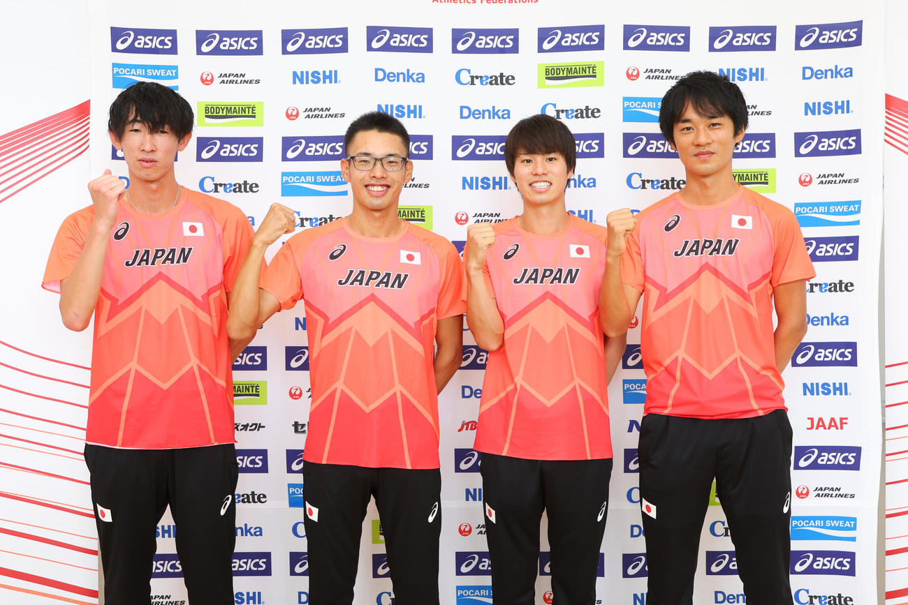 世界選手権競歩男子20キロ代表のメンバー。左から住所、山西、池田、高橋（日本陸上競技連盟／アフロスポーツ提供）
