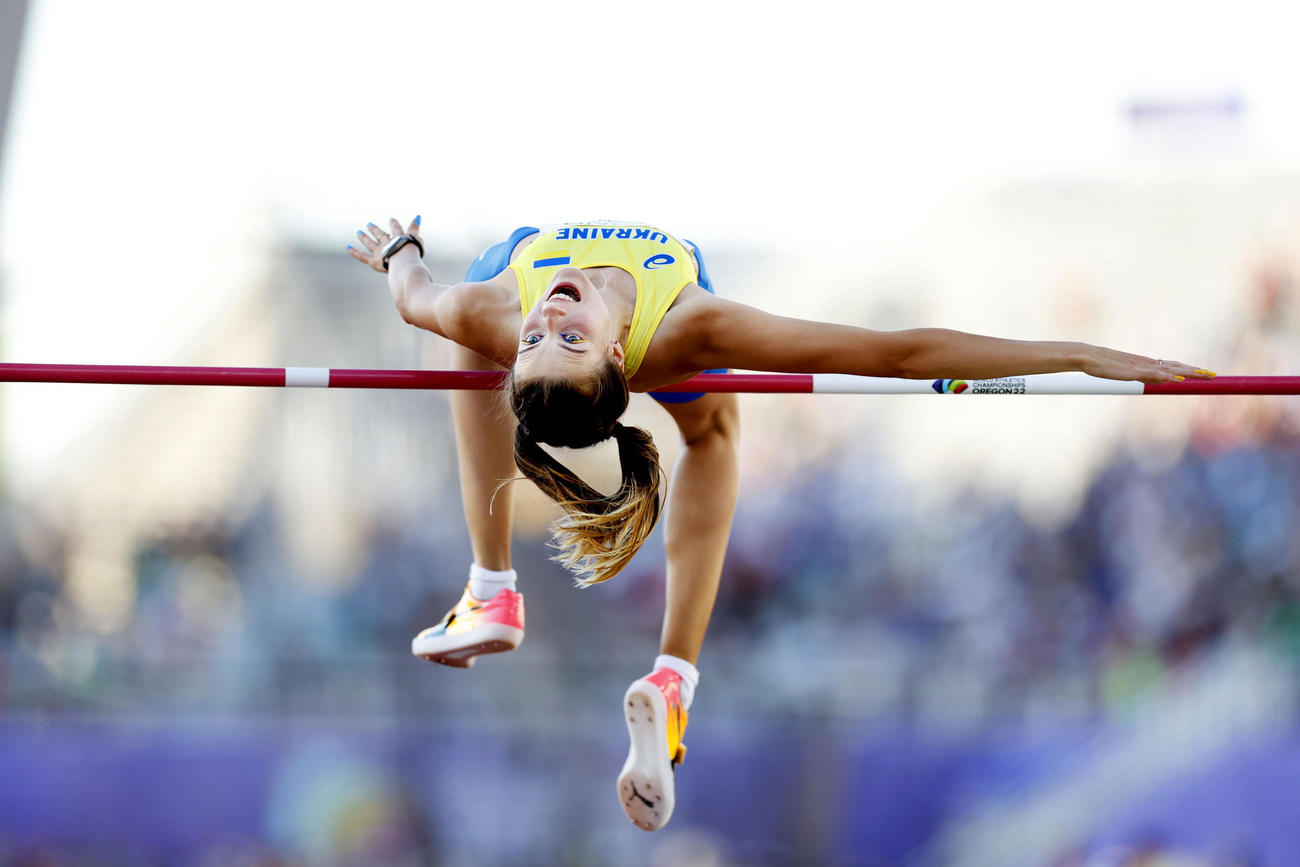 女子走り高跳びで2位となったウクライナのマフチフ（代表撮影）