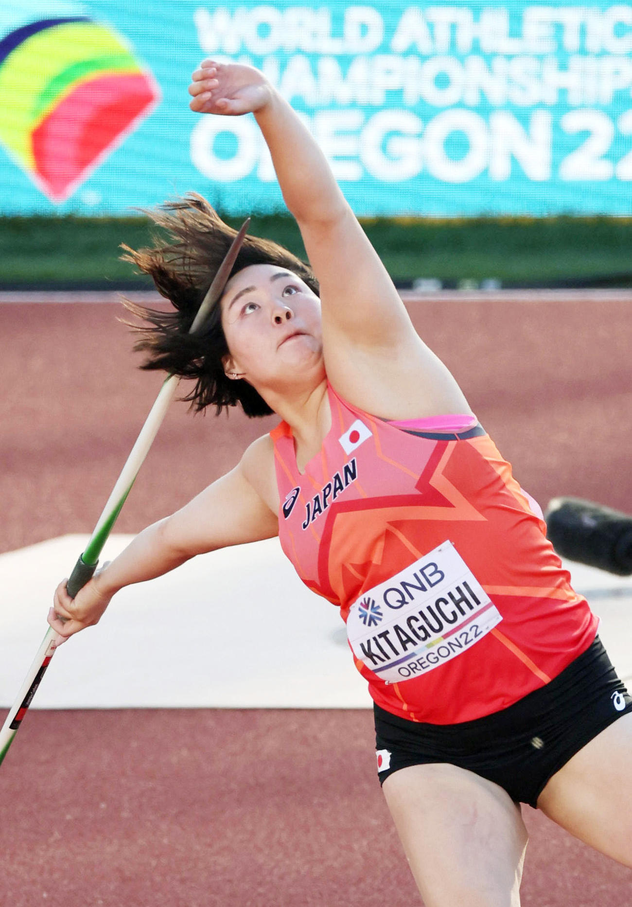 女子やり投げ決勝　北口榛花の1回目の投てき（代表撮影）