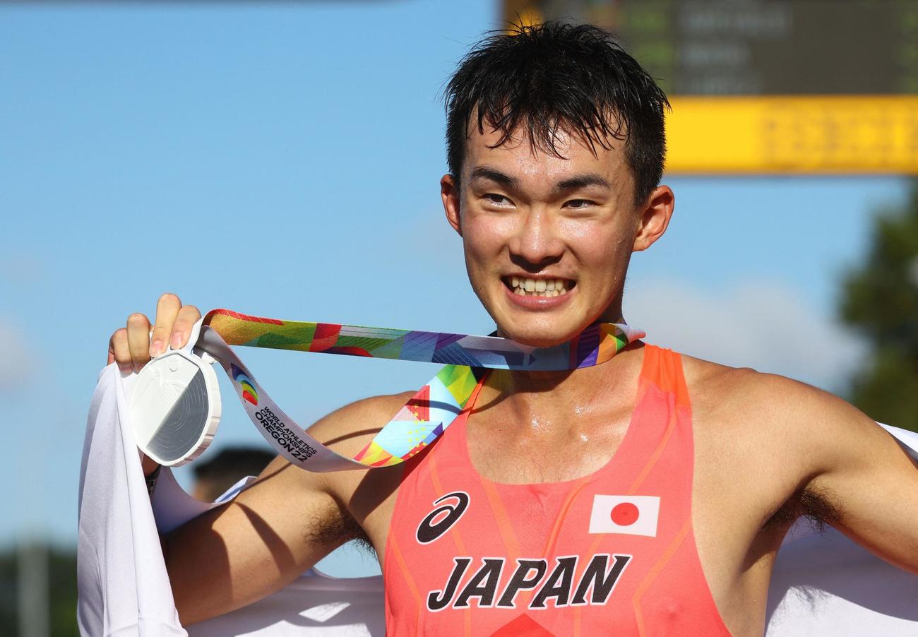 35キロ競歩で銀メダルを獲得した川野将虎（ロイター）