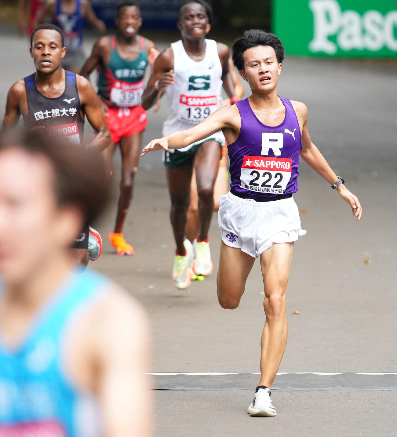 ゴールする立大・国安（右）（撮影・横山健太）