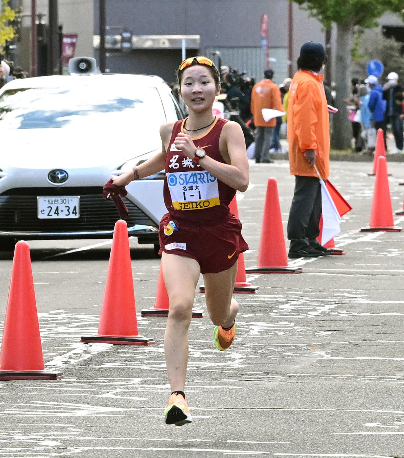 第1中継所へ向かい力走する名城大・米沢（撮影・滝沢徹郎）