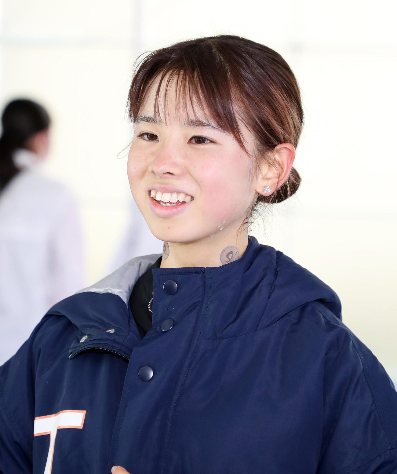 第5区を走り終え笑顔を見せる拓大・不破（撮影・鈴木正人）