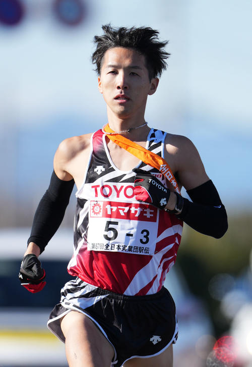 3区、力走するトヨタ自動車太田（撮影・横山健太）