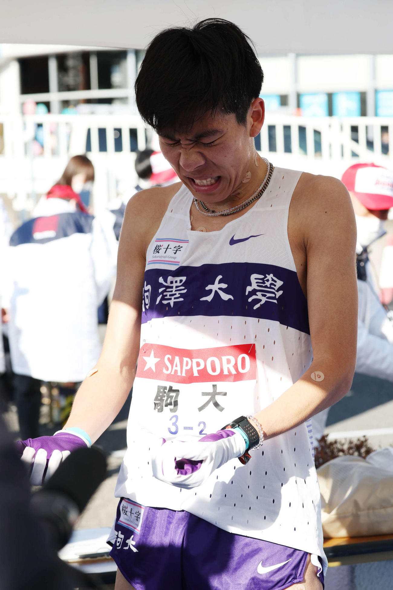 走り終え、苦しい表情の駒大2区田沢（撮影・宮地輝）