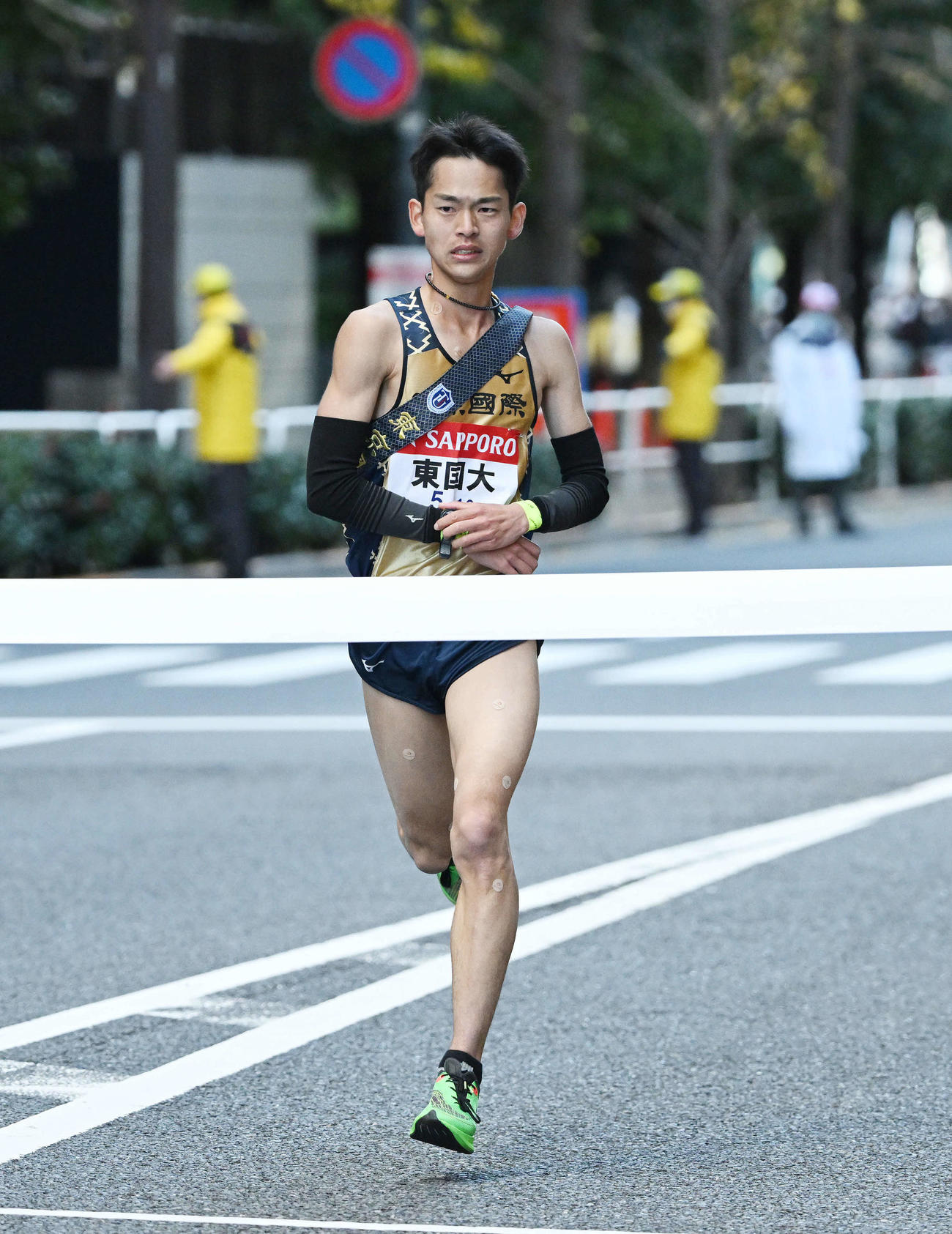 総合11位でゴールする東京国際大10区堀畑（撮影・滝沢徹郎）