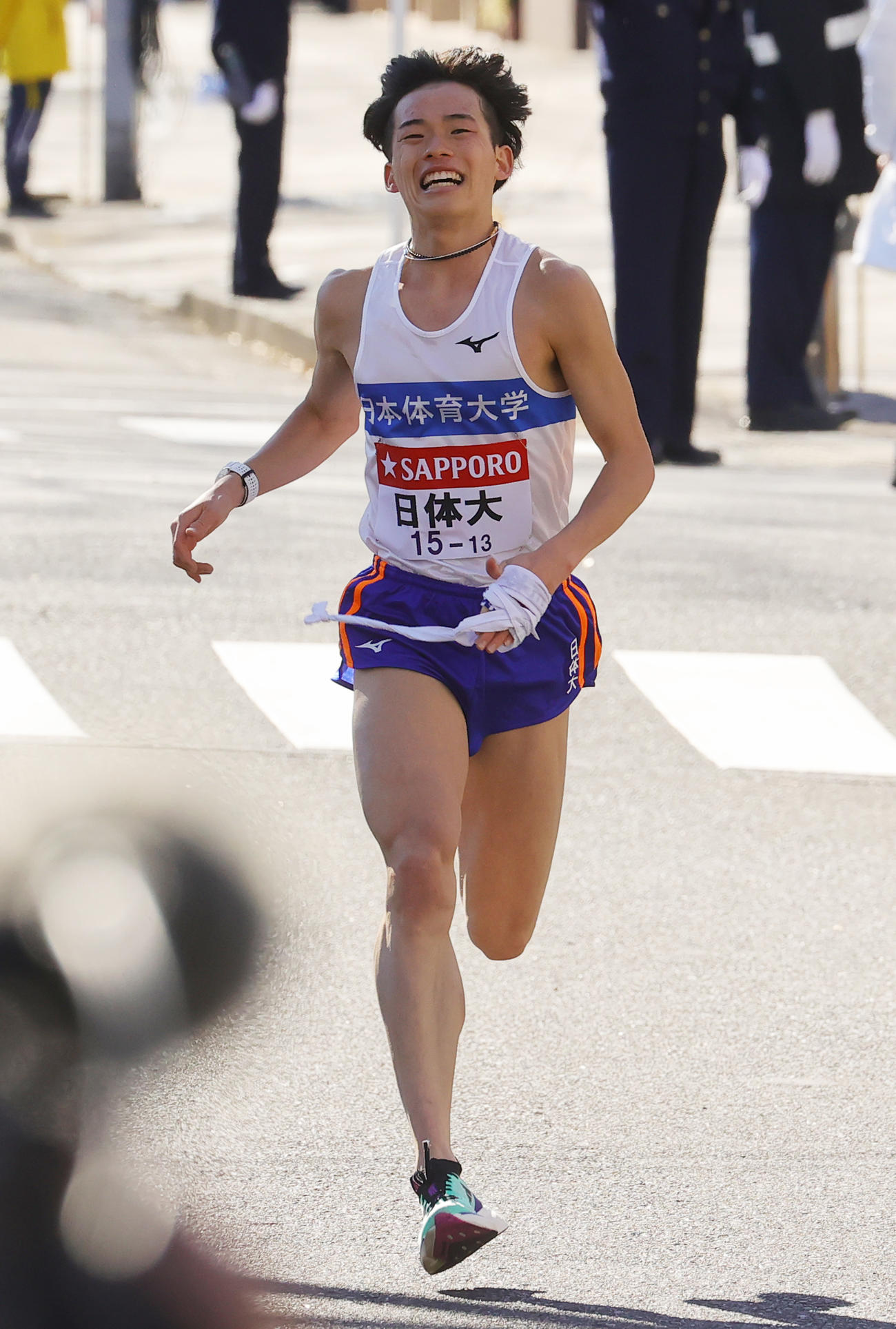 力走する日体大9区盛本（撮影・野上伸悟）